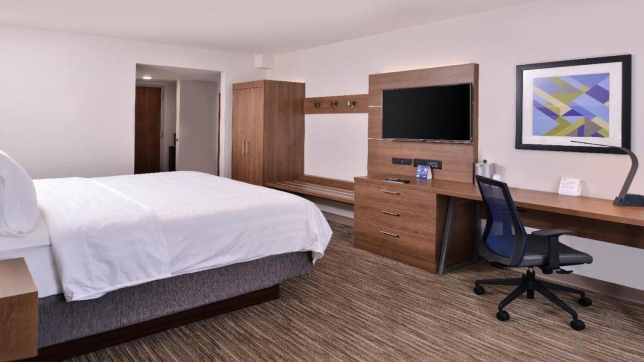Holiday Inn Express Hotel & Suites Mount Pleasant By Ihg מראה חיצוני תמונה