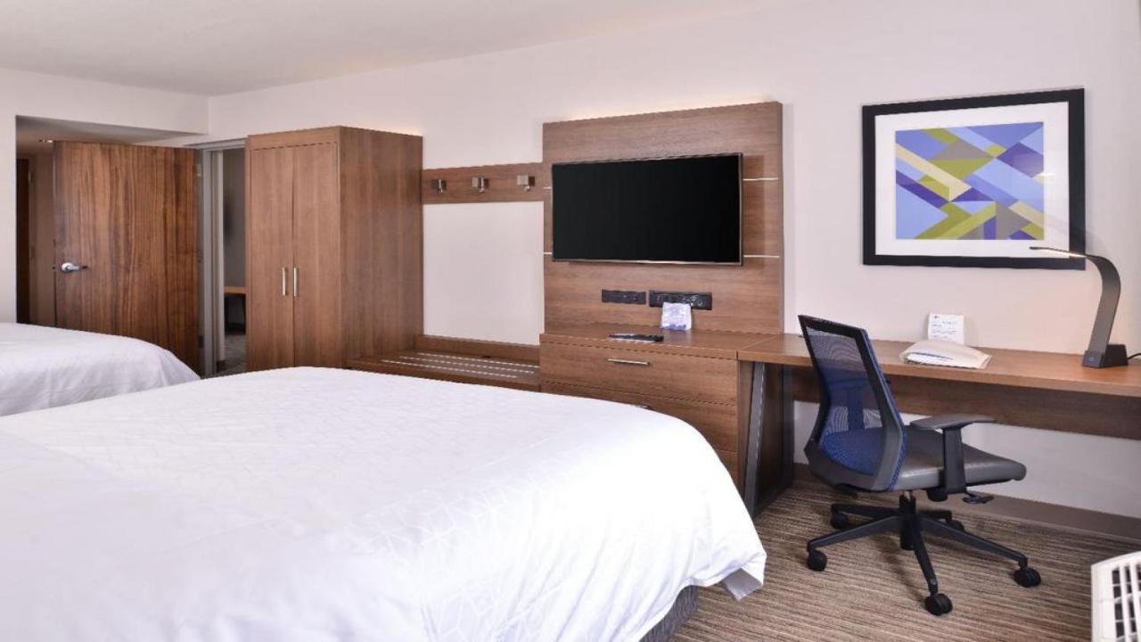 Holiday Inn Express Hotel & Suites Mount Pleasant By Ihg מראה חיצוני תמונה