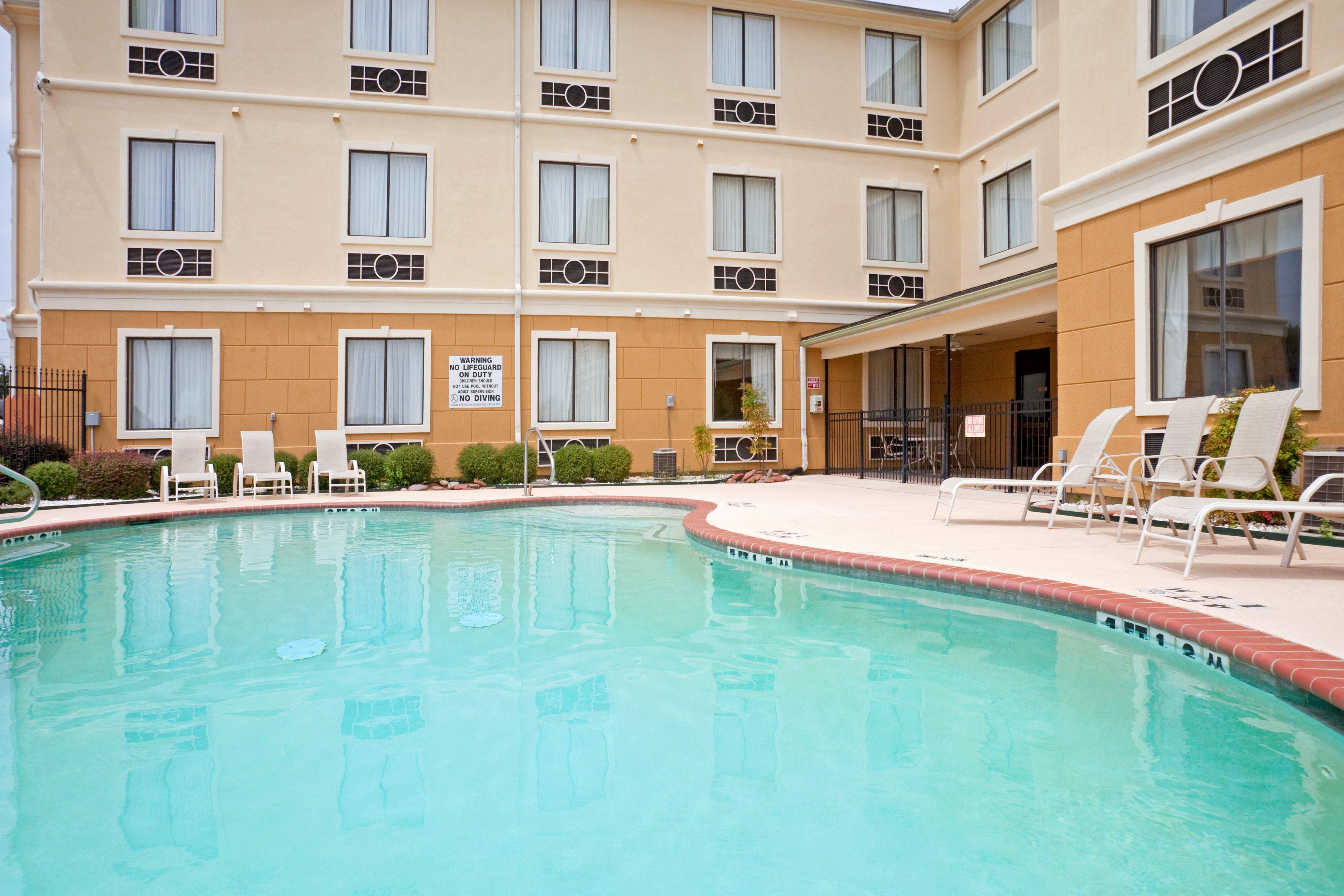 Holiday Inn Express Hotel & Suites Mount Pleasant By Ihg מראה חיצוני תמונה