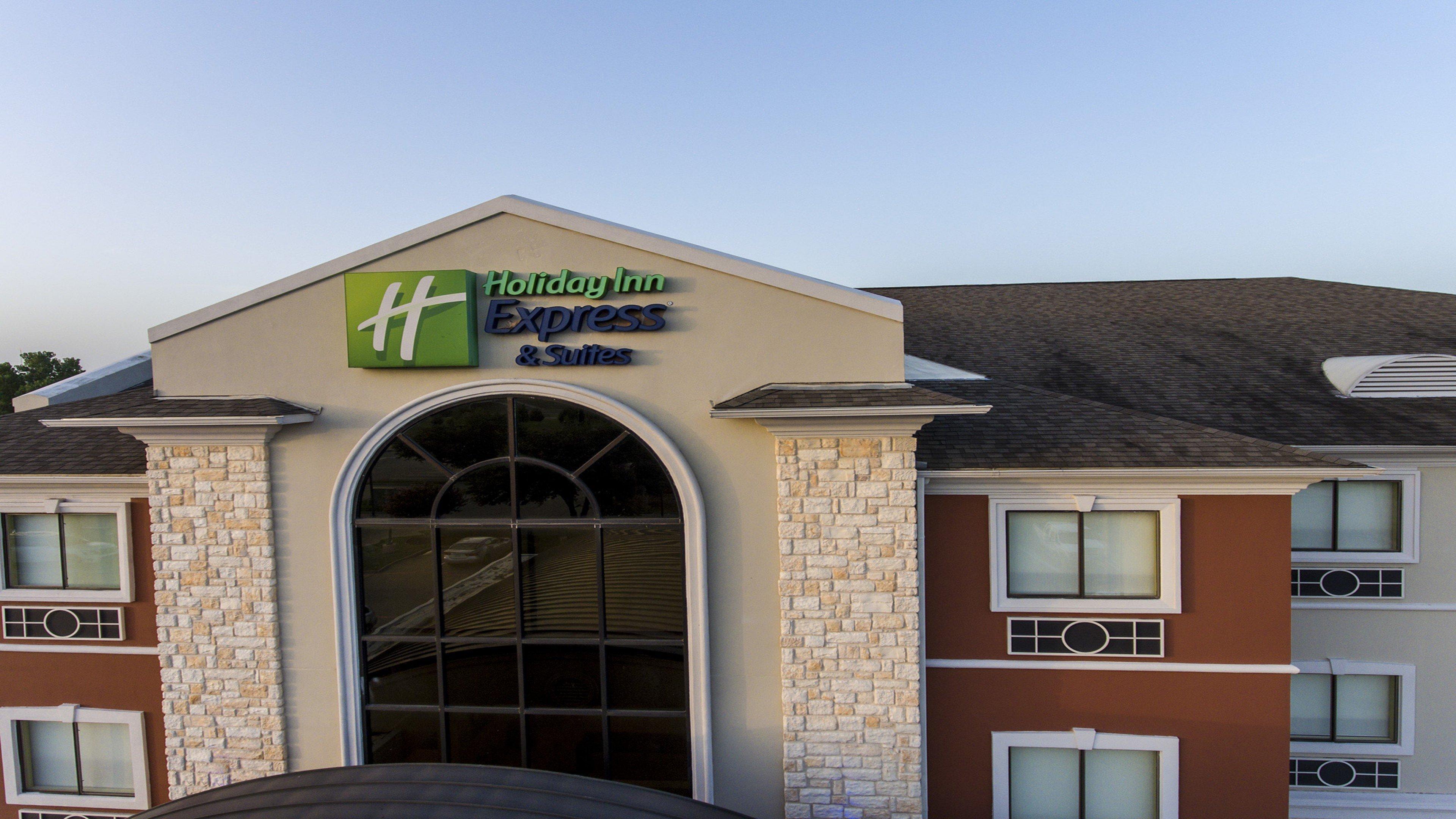 Holiday Inn Express Hotel & Suites Mount Pleasant By Ihg מראה חיצוני תמונה
